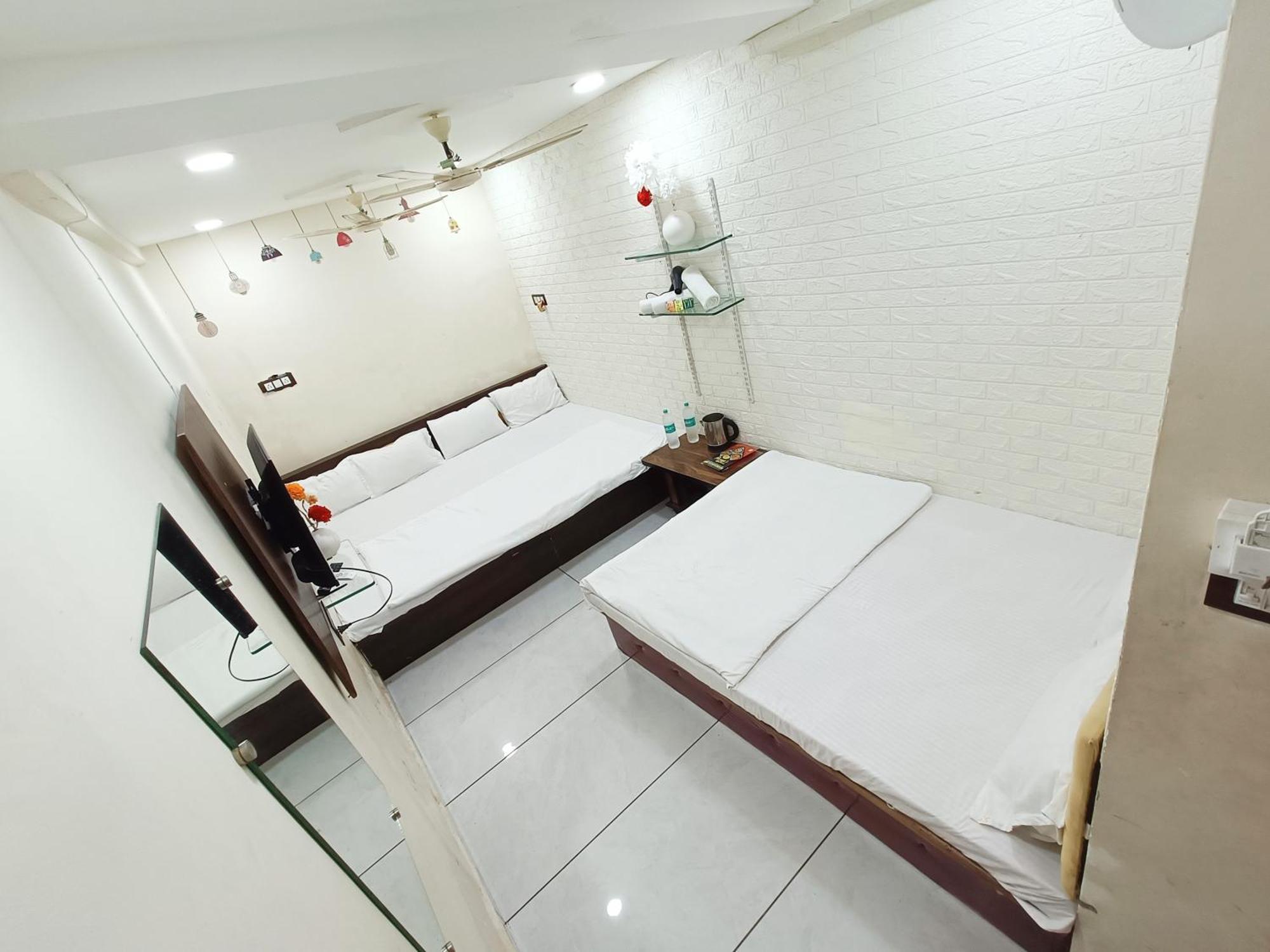 Hotel S Tower ウッジャイン エクステリア 写真